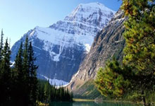 超凡国际官网:皇社少打一人!替补登场8分钟的阿兰布鲁染红,多古本场造点+造红.